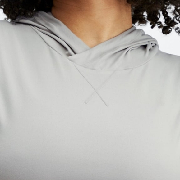 FABLETICS | Phoenix Run Hoodie - Picture 2 of 9